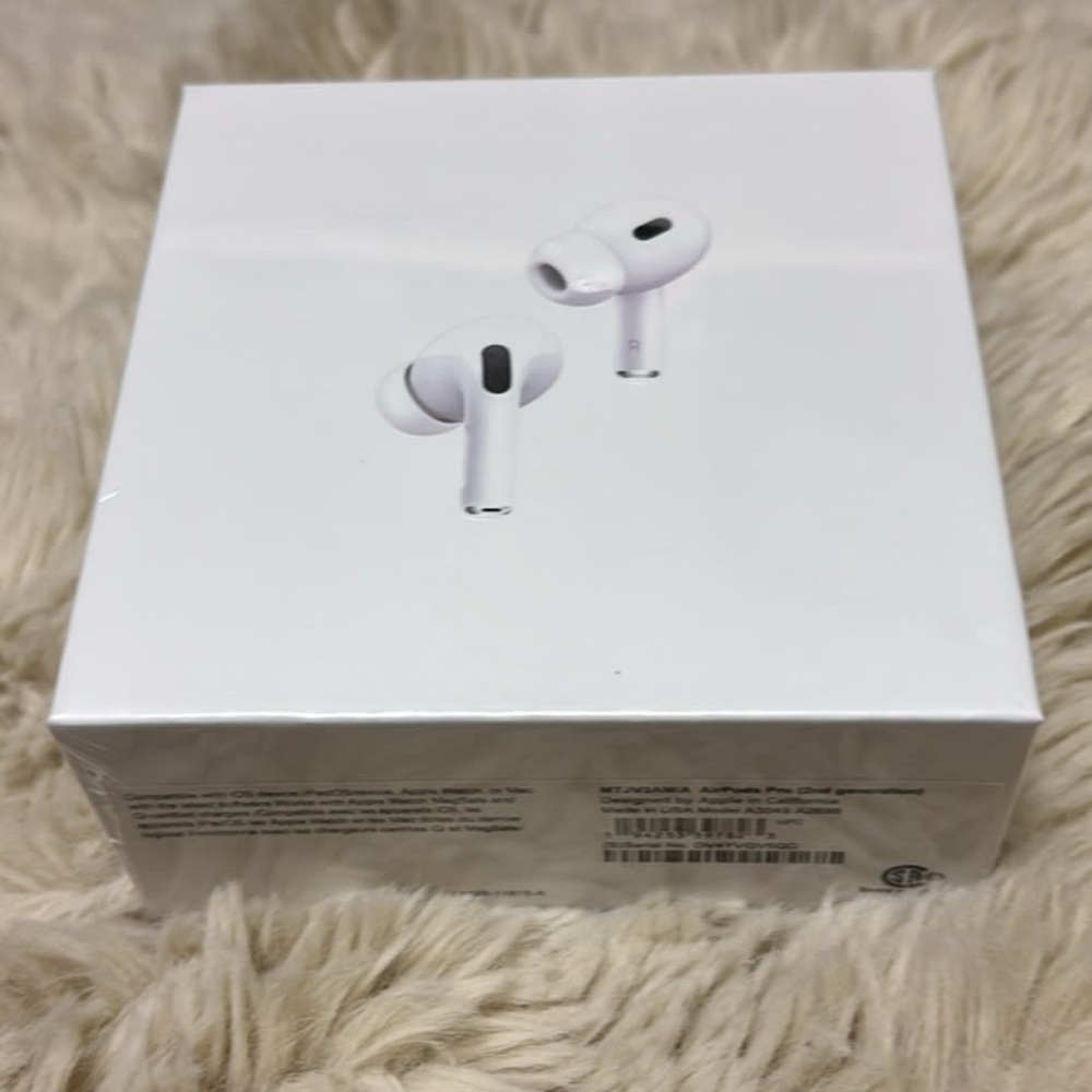 Wireless Earbud Headphones - White. AirPod pro